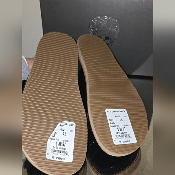 NWT!! Vince Camuto Sandals - Picture 5 of 5